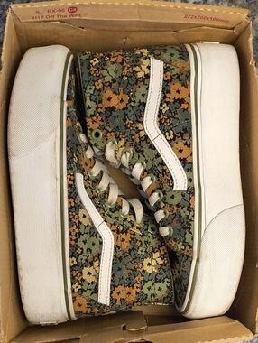Women's High Top Floral Platform Vans